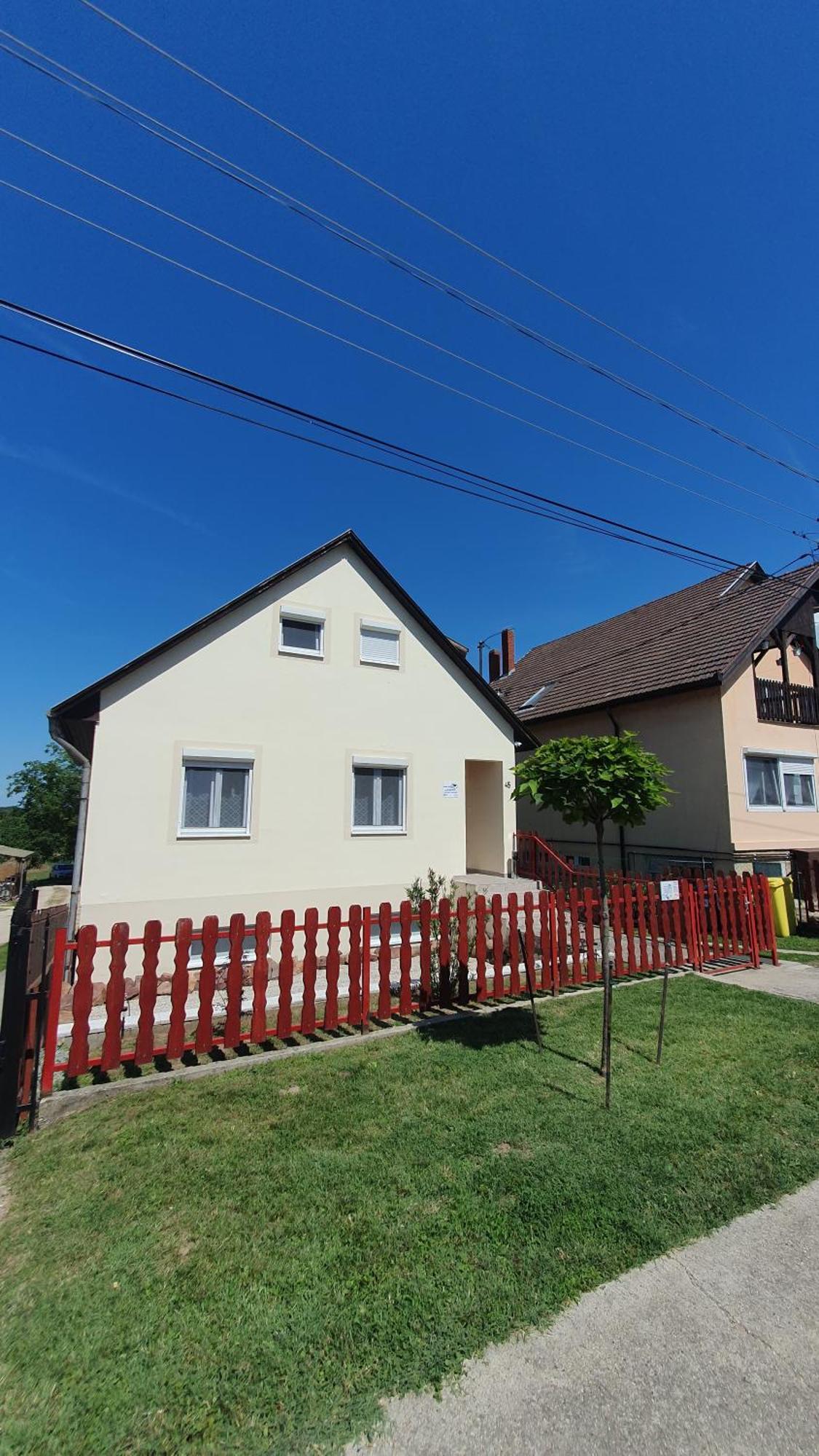 Berbe Apartman Balatonlelle Kültér fotó