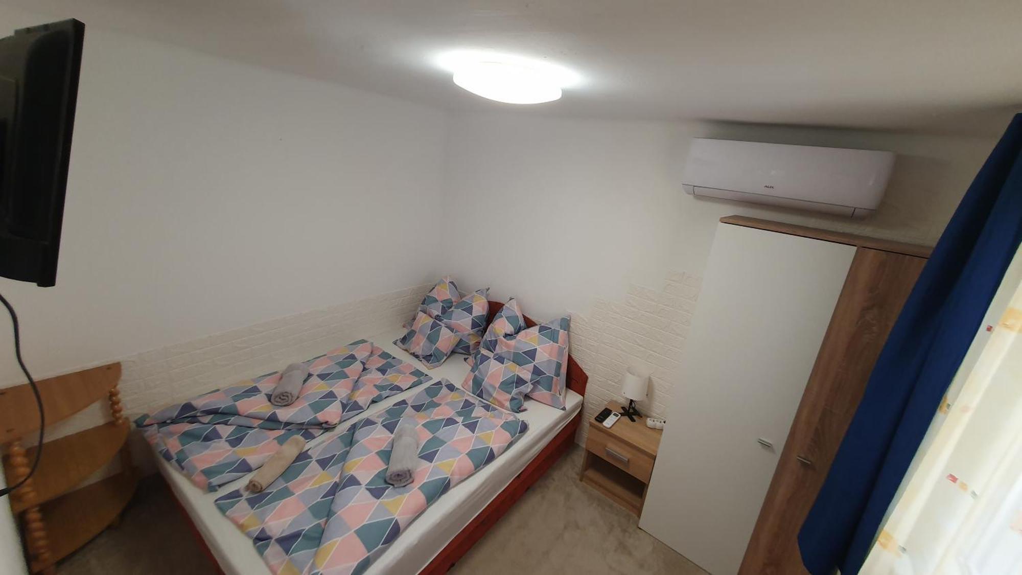 Berbe Apartman Balatonlelle Szoba fotó